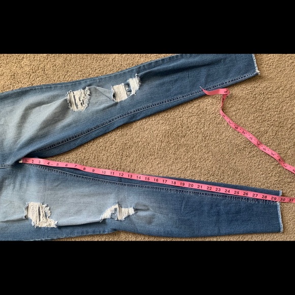 Distressed Jeans - Picture 7 of 8